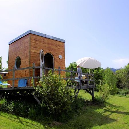 Penzion Les Roulottes Et Cabanes Du Livradois Cunlhat Exteriér fotografie