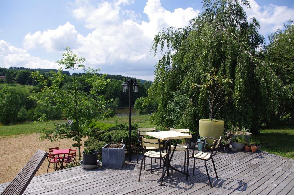 Penzion Les Roulottes Et Cabanes Du Livradois Cunlhat Exteriér fotografie